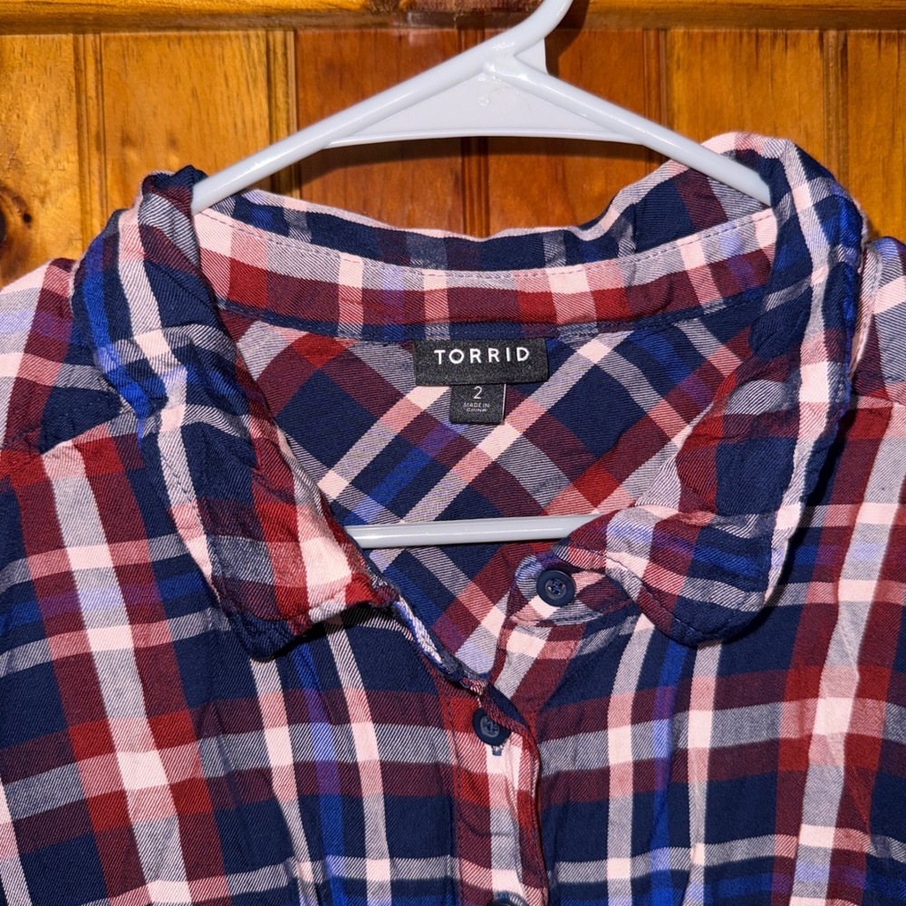Torrid‎ Women's Plaid Button Down Long Sleeve Shirt Red White Blue Size 2X - Picture 3 of 6
